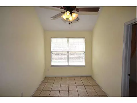 4232 Manhattan Dr, Moore, OK 73160 photo 8