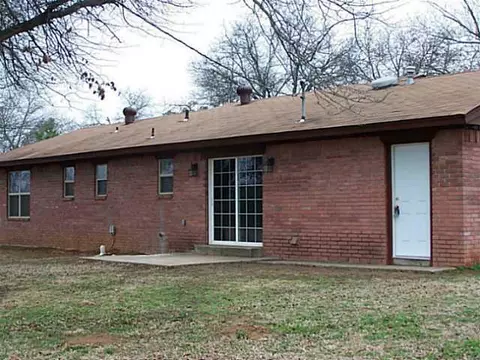 Undisclosed, Mcloud, OK 74851 photo 14