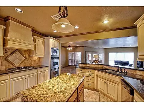 3003 Miramonte Cir, Edmond, OK 73003 photo 13