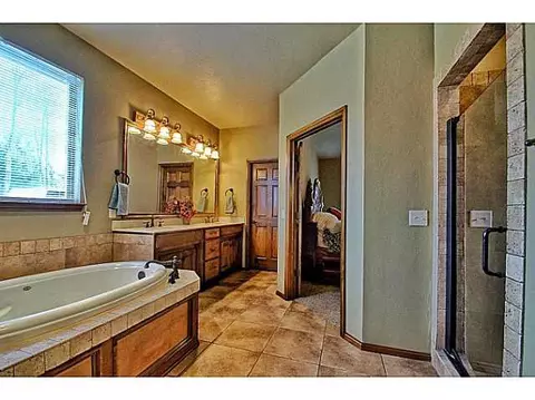 3003 Miramonte Cir, Edmond, OK 73003 photo 6