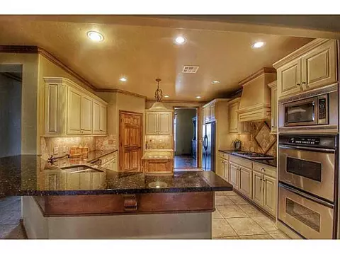 3003 Miramonte Cir, Edmond, OK 73003 photo 12