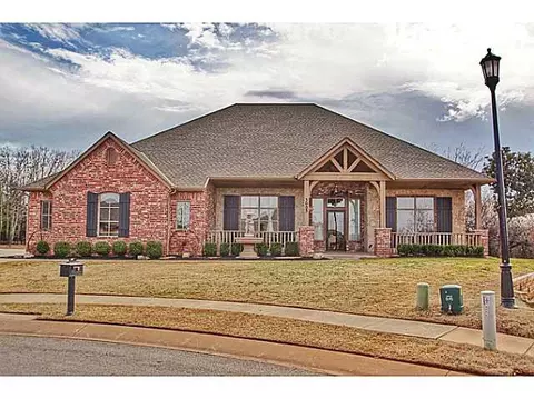 3003 Miramonte Cir, Edmond, OK 73003 photo 1