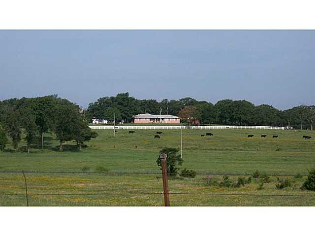18306 Walker Rd, Mcloud, OK 74851 photo 3