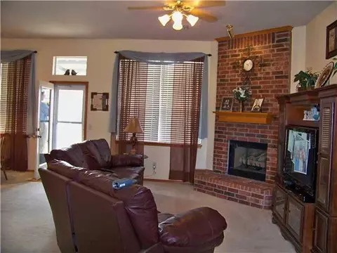 2802 Devonshire Dr, Norman, OK 73071 photo 3