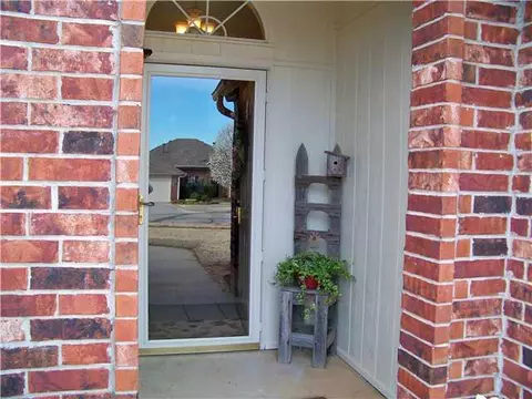 2802 Devonshire Dr, Norman, OK 73071 photo 2