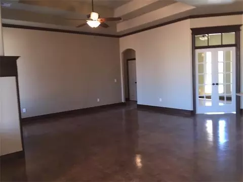 803 Colbert, Tuttle, OK 73089 photo 2