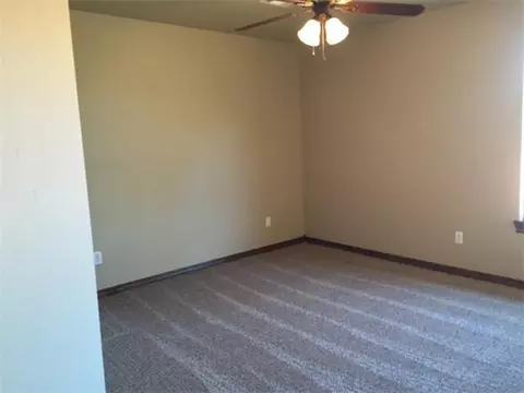 803 Colbert, Tuttle, OK 73089 photo 8