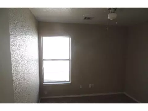 1805 Eagle Dr, Moore, OK 73160 photo 6