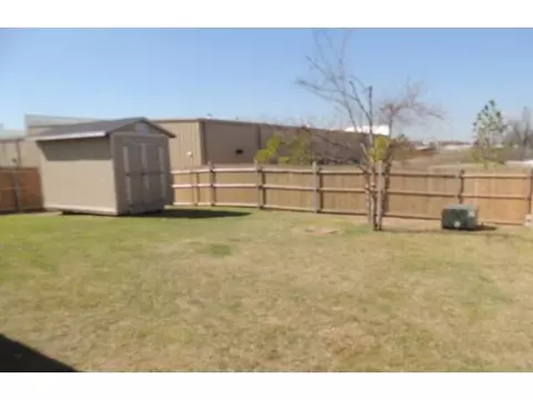 1805 Eagle Dr, Moore, OK 73160 photo 9
