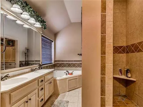 4600 Shoreside Dr, Tuttle, OK 73089 photo 11