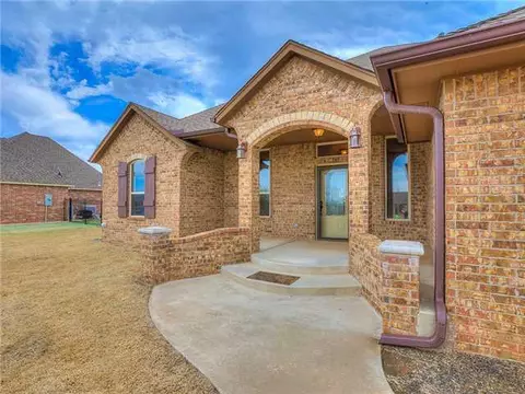 4600 Shoreside Dr, Tuttle, OK 73089 photo 3