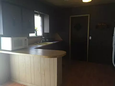 211 E 5th St, Davenport, OK 74026 photo 7