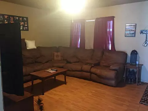 211 E 5th St, Davenport, OK 74026 photo 2