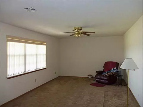6700 E Post Oak Rd, Noble, OK 73068 photo 2