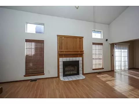 512 Clover Rd, Moore, OK 73160 photo 2
