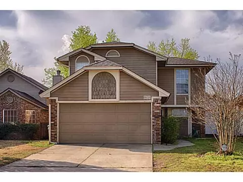 512 Clover Rd, Moore, OK 73160 photo 1