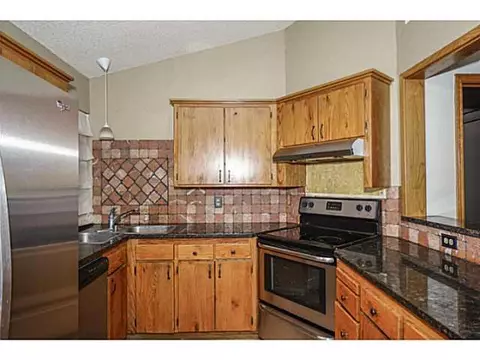 512 Clover Rd, Moore, OK 73160 photo 9