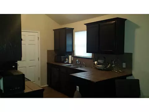 4507 Applegate Dr, Moore, OK 73160 photo 6