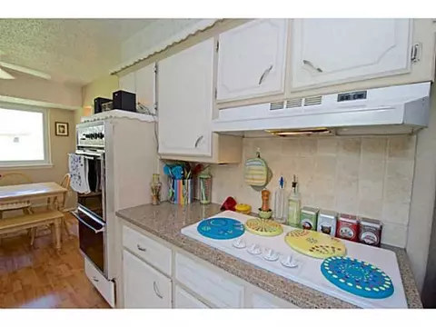 605 Ashley Dr, Moore, OK 73160 photo 5