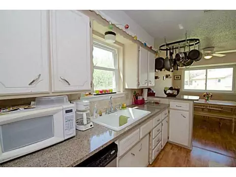 605 Ashley Dr, Moore, OK 73160 photo 6