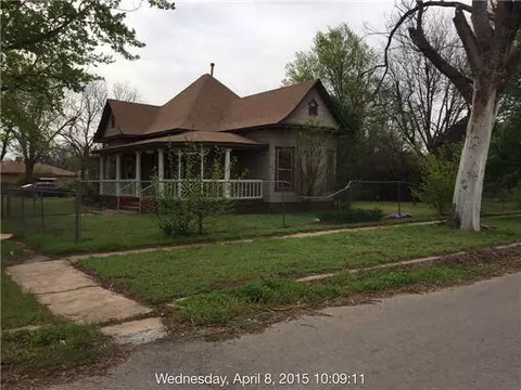 201 E Jackson St, Crescent, OK 73028 photo 2