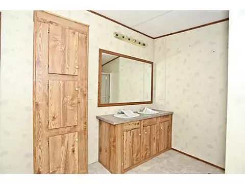 8000 Wolfridge Rd, Harrah, OK 73045 photo 5