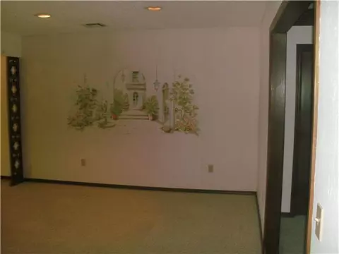8117 NW 32nd St, Bethany, OK 73008 photo 4