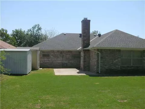 8117 NW 32nd St, Bethany, OK 73008 photo 2
