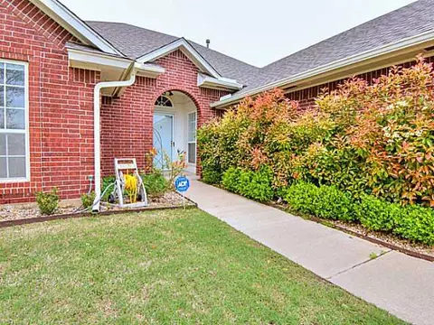2908 Cimarron Dr, Norman, OK 73071 photo 2