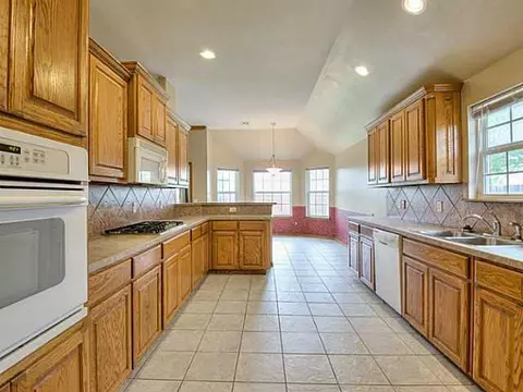 2908 Cimarron Dr, Norman, OK 73071 photo 4