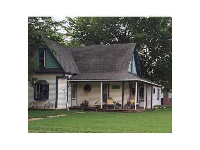 204 E 2nd St, Stroud, OK 74079 photo 1