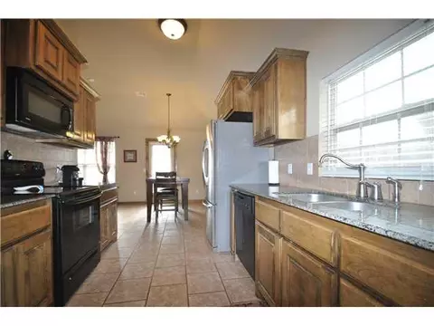 3216 Gabriel Ct, Moore, OK 73160 photo 6