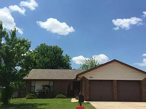 3101 Saint Thomas Ave, Moore, OK 73160 photo 1