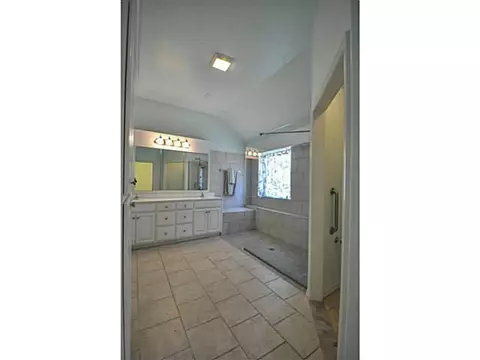 2100 Wheaton Dr, Norman, OK 73071 photo 10