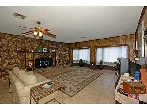 1805 Gale, Moore, OK 73160 photo 2