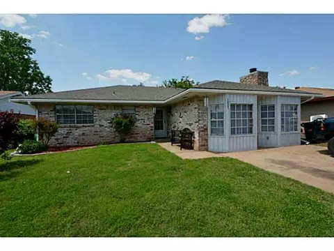 1805 Gale, Moore, OK 73160 photo 1