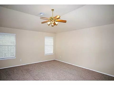 4007 Goshawk Dr, Norman, OK 73072 photo 5