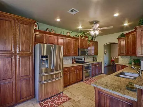 2362 Elm Tree Dr, Blanchard, OK 73010 photo 10