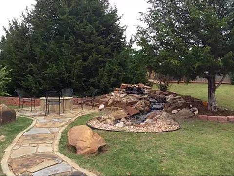 2362 Elm Tree Dr, Blanchard, OK 73010 photo 2