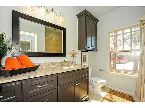 680 Outerbanks Way, Edmond, OK 73034 photo 2