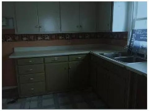 1813 E Cedar, Enid, OK 73701 photo 3