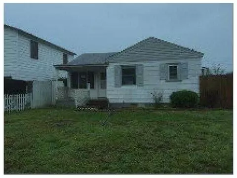 1813 E Cedar, Enid, OK 73701 photo 1