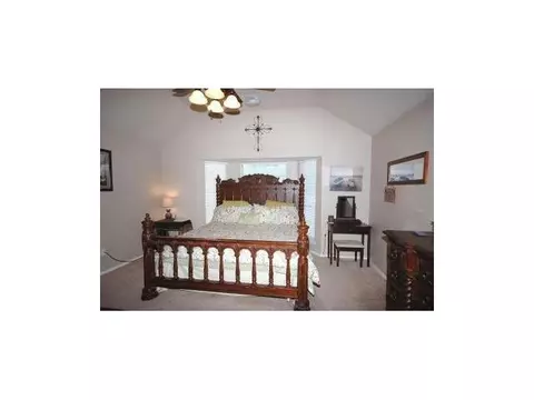 4304 Mackenzie Dr, Moore, OK 73160 photo 6