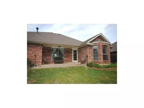 4304 Mackenzie Dr, Moore, OK 73160 photo 14