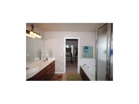4304 Mackenzie Dr, Moore, OK 73160 photo 7