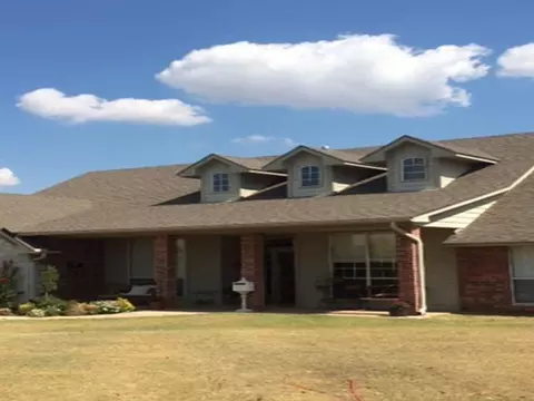 896 Liveoak Ln, Blanchard, OK 73010 photo 2