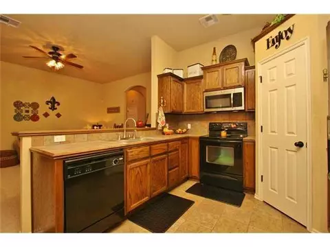 1009 Desert Trl, Yukon, OK 73099 photo 8