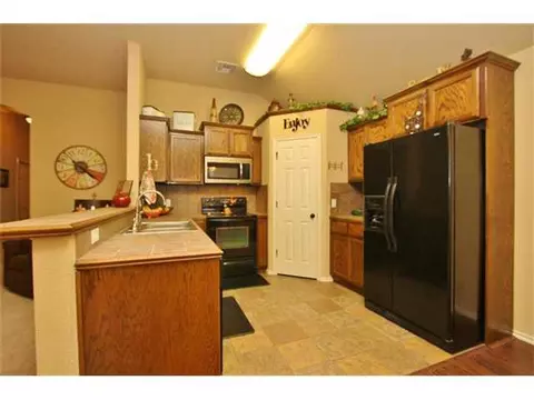 1009 Desert Trl, Yukon, OK 73099 photo 3