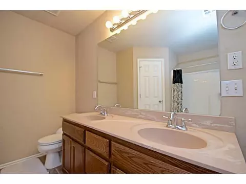 4407 Applegate Dr, Moore, OK 73160 photo 13