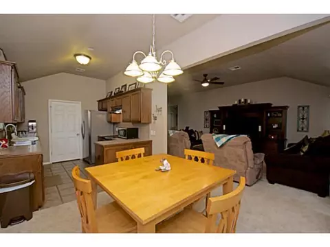 4407 Applegate Dr, Moore, OK 73160 photo 10